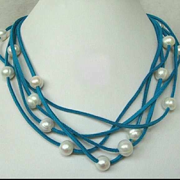 Freshwater Pearls Necklace w/Suede Cord - Picture 2 of 8